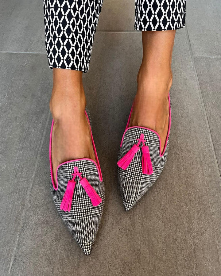 POINTED LOAFER WITH FLUORESCENT FRINGES
