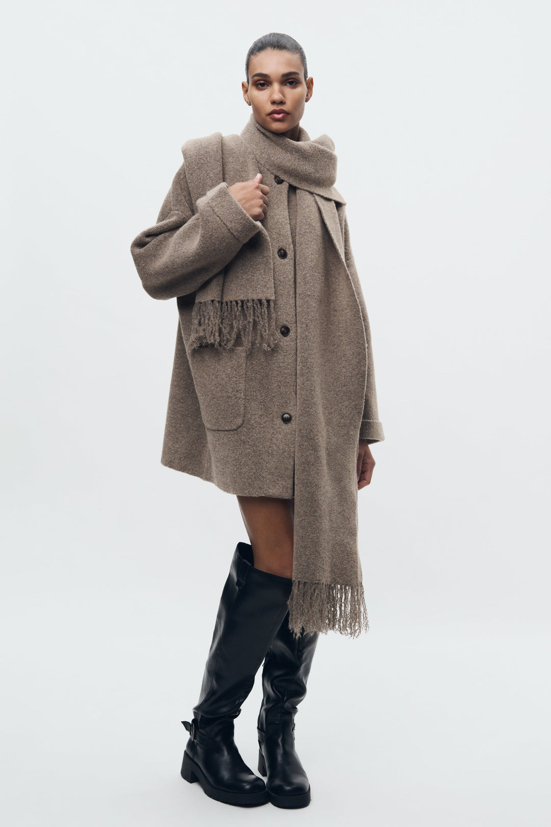 BB™ | Short Knit Coat with Scarf