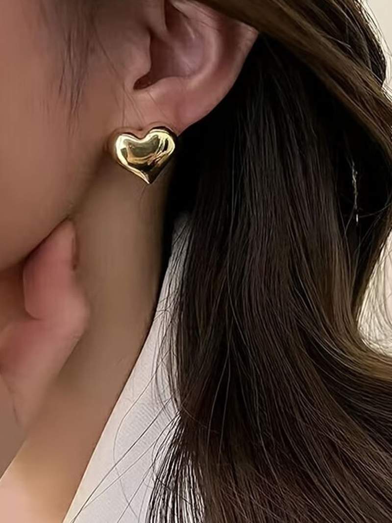 BB™ | Chunky Heart Earrings