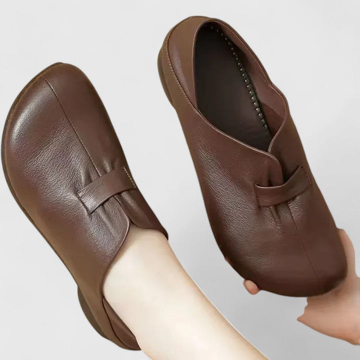 ELYNDRIA – ORTHOPAEDIC LOAFERS