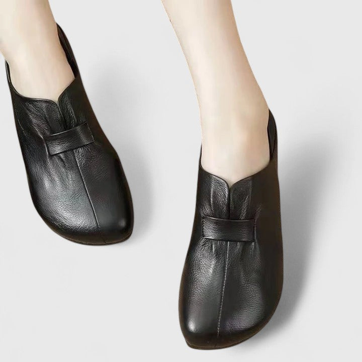 ELYNDRIA – ORTHOPAEDIC LOAFERS