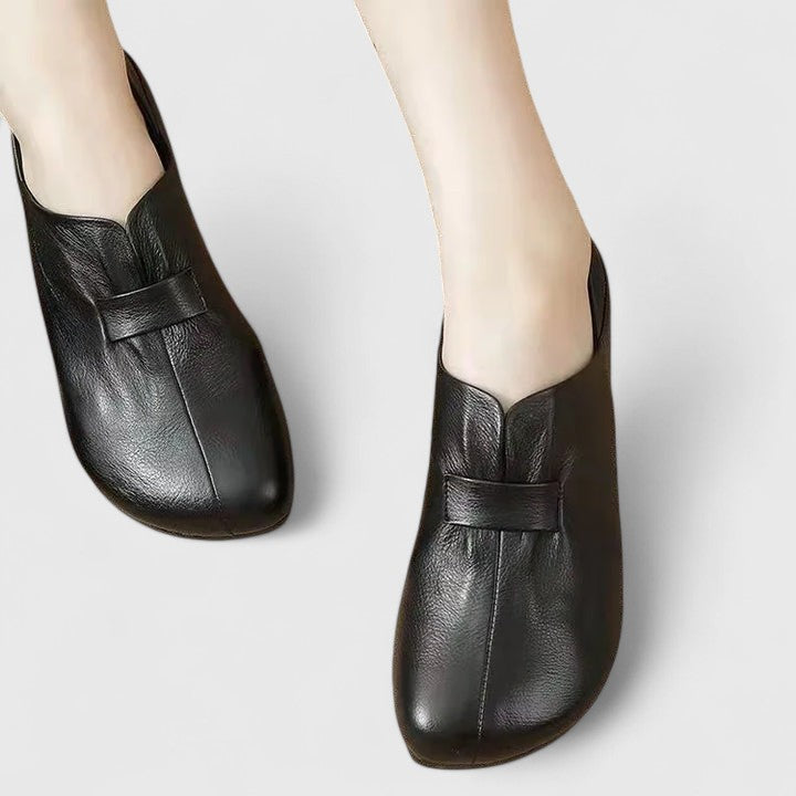 ELYNDRIA – ORTHOPAEDIC LOAFERS