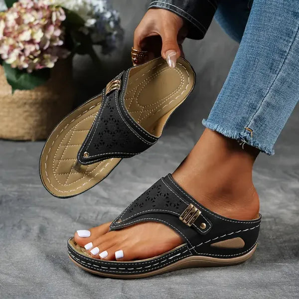 CASANDRA - Wellness Support Sandals