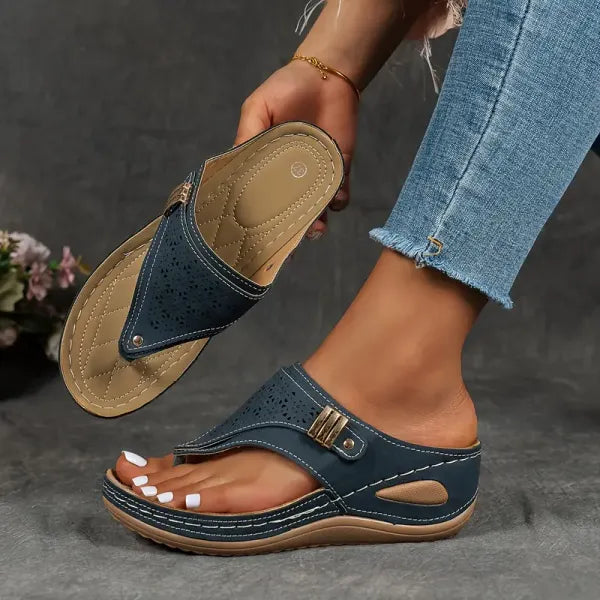 CASANDRA - Wellness Support Sandals