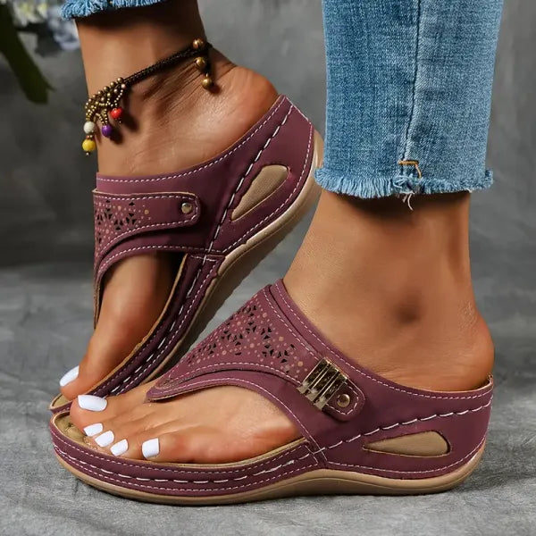 CASANDRA - Wellness Support Sandals